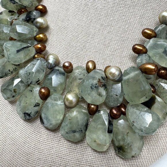 Chunky Prehnite & Pearl Multicolor Statement Necklace Freeform shape - Picture 9 of 11